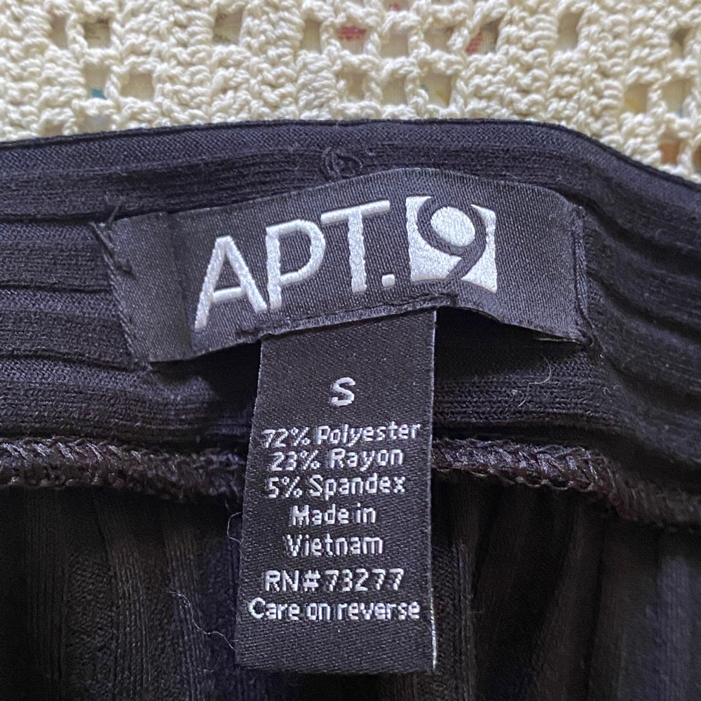 Apt. 9 black ribbed skirt size small - Picture 2 of 5